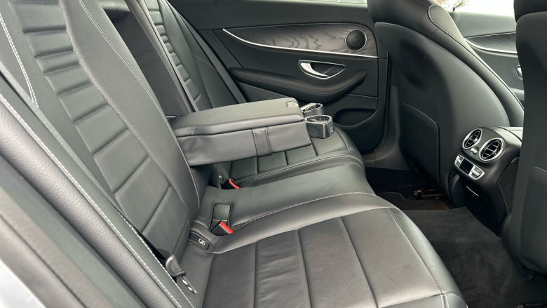 Mercedes-Benz E-Class E300d 4Matic AMG Line Premium 4dr 9G-Tronic Diesel Saloon